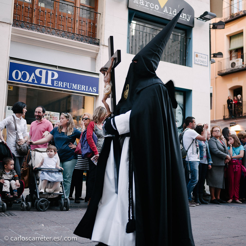 Un procesión en la semana de Pascua de 2014 - Zaragoza