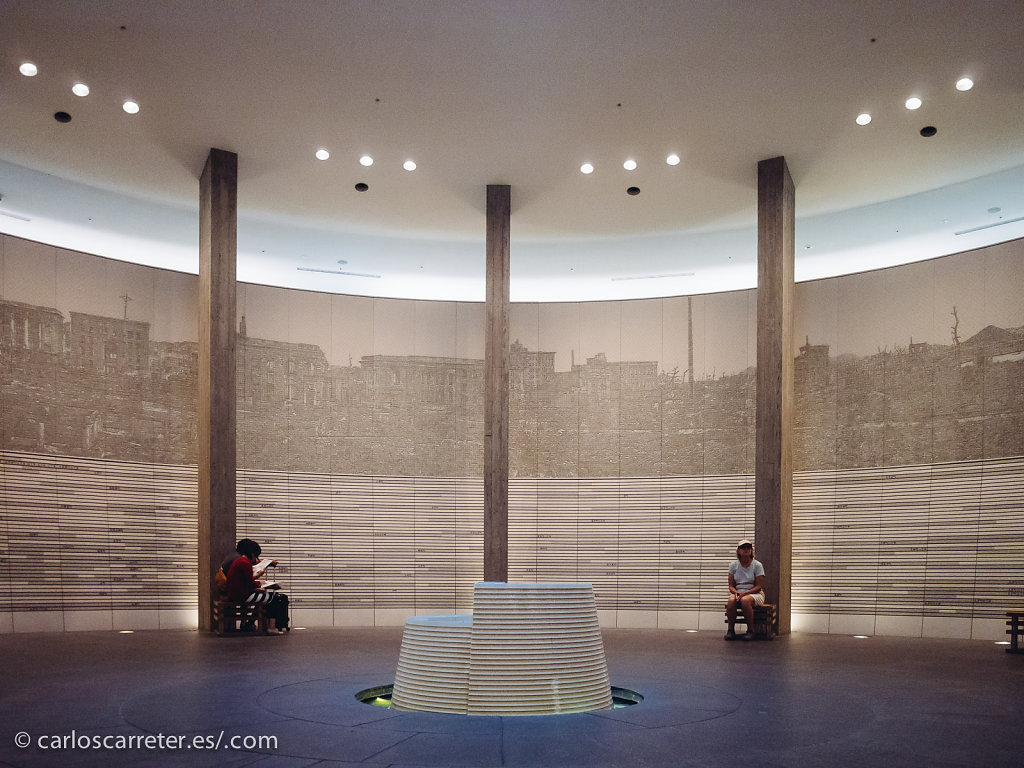 Monumento conmemorativo de las víctimas de la bomba - Hiroshima